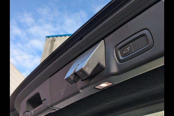 Volvo V90 2.0 T5 254PK Panodak|BLIS|Adaptive-Cruise|Wegkl.trekhaak|Pilot-Assist|Head-Up|Camera|Origineel-NL