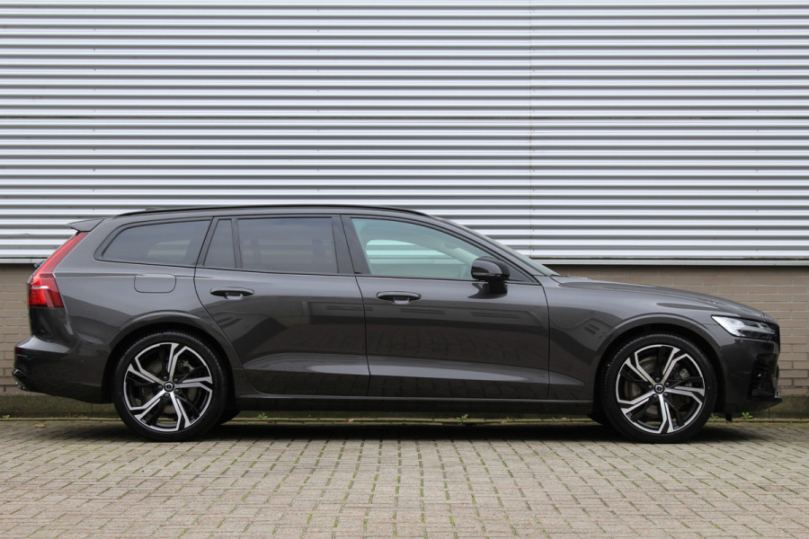 Volvo V60 2.0 T6 Plug-in hybrid AWD Plus Dark | Pilot Assist | 19" | Trekhaak | 360 Camera | H&K
