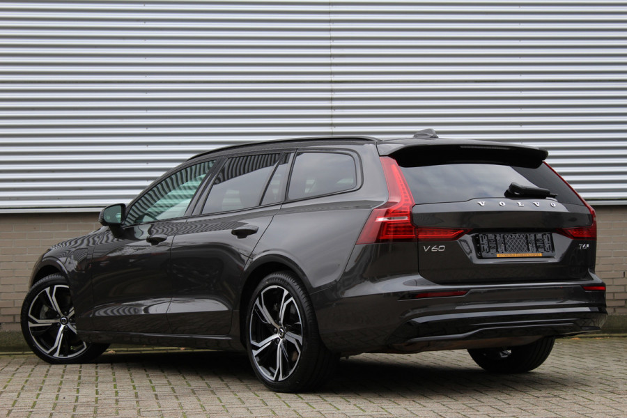 Volvo V60 2.0 T6 Plug-in hybrid AWD Plus Dark | Pilot Assist | 19" | Trekhaak | 360 Camera | H&K