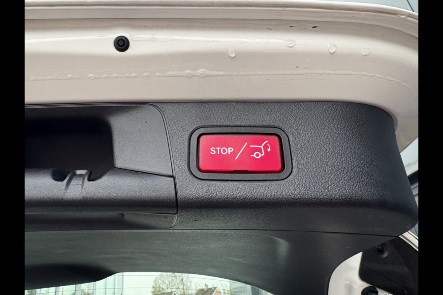 Mercedes-Benz B-Klasse 180 Business Solution Luxury Automaat LEDER/CAMERA/DODEHOEK/CARPLAY/SFEER/PDC