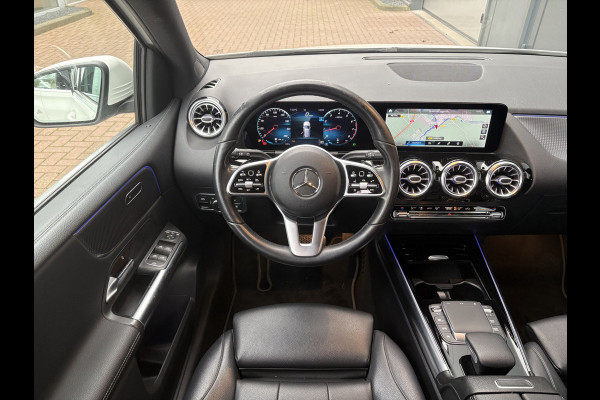 Mercedes-Benz B-Klasse 180 Business Solution Luxury Automaat LEDER/CAMERA/DODEHOEK/CARPLAY/SFEER/PDC