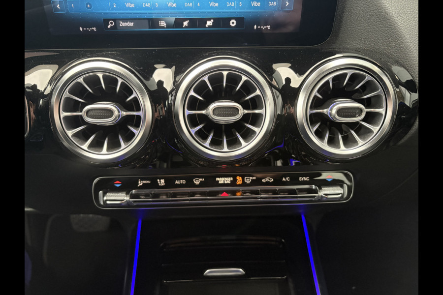 Mercedes-Benz B-Klasse 180 Business Solution Luxury Automaat LEDER/CAMERA/DODEHOEK/CARPLAY/SFEER/PDC