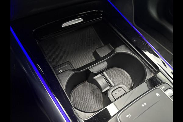 Mercedes-Benz B-Klasse 180 Business Solution Luxury Automaat LEDER/CAMERA/DODEHOEK/CARPLAY/SFEER/PDC