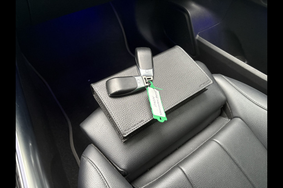 Mercedes-Benz B-Klasse 180 Business Solution Luxury Automaat LEDER/CAMERA/DODEHOEK/CARPLAY/SFEER/PDC