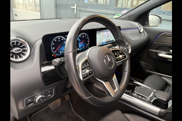 Mercedes-Benz B-Klasse 180 Business Solution Luxury Automaat LEDER/CAMERA/DODEHOEK/CARPLAY/SFEER/PDC