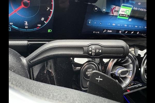 Mercedes-Benz B-Klasse 180 Business Solution Luxury Automaat LEDER/CAMERA/DODEHOEK/CARPLAY/SFEER/PDC