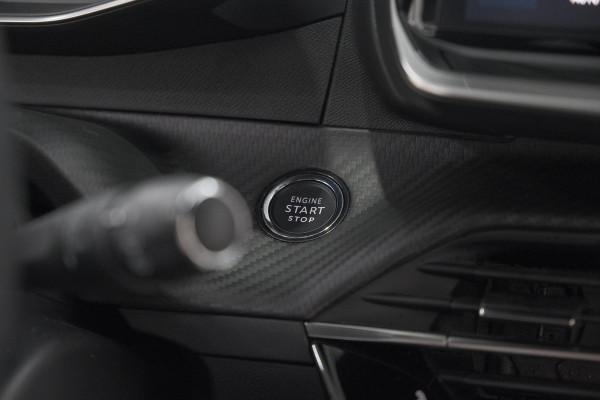 Peugeot 2008 PureTech 130 EAT8 GT | 360 Camera | Stoelmassage | Adaptieve Cruise Control | Dodehoekdetectie