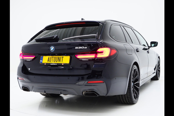 BMW 5 Serie Touring 530e M Sport Shadow | Panoramadak | Trekhaak | Head Up | Camera | Keyless | Adaptive | Carplay