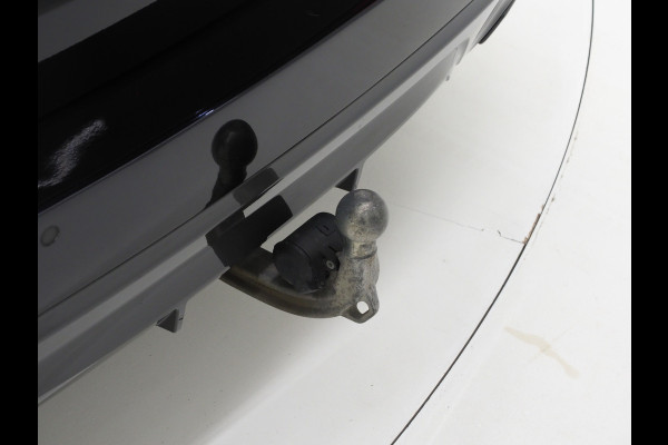 BMW 5 Serie Touring 530e M Sport Shadow | Panoramadak | Trekhaak | Head Up | Camera | Keyless | Adaptive | Carplay