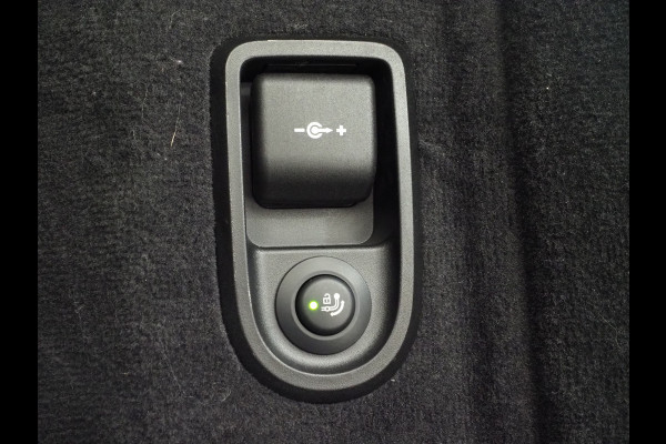 BMW 5 Serie Touring 530e M Sport Shadow | Panoramadak | Trekhaak | Head Up | Camera | Keyless | Adaptive | Carplay