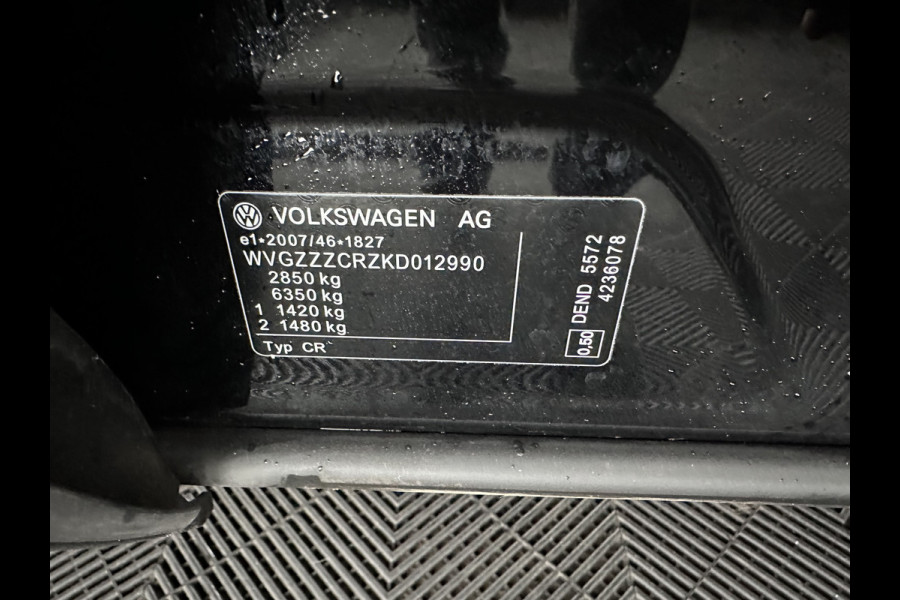 Volkswagen Touareg 3.0 TDI R-Line (INCL-BTW) Aut. *LUXURY-LEATHER | FULL-LED | BLIND-SPOT | HEATED-COMFORTSEATS | AIR-SUSPENSION | KEYLESS | CAMERA | NAVI-FULLMAP | PRIVACY-GLASS | ADAPTIVE-CRUISE |  SHIFT-PADDLES | TOWBAR*