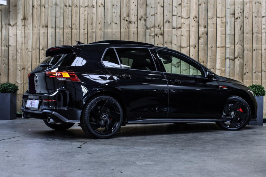 Volkswagen Golf 2.0 TSI GTI *Pano*Camera*Stoel- Stuurverwarming*