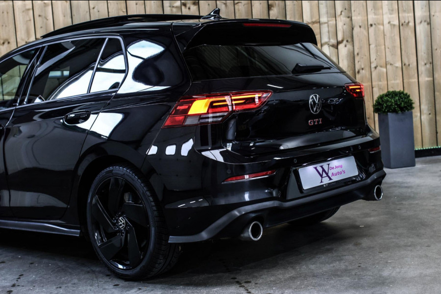 Volkswagen Golf 2.0 TSI GTI *Pano*Camera*Stoel- Stuurverwarming*