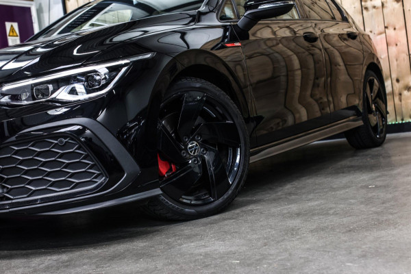 Volkswagen Golf 2.0 TSI GTI *Pano*Camera*Stoel- Stuurverwarming*