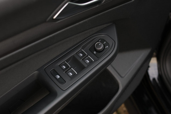 Volkswagen Golf 2.0 TSI GTI *Pano*Camera*Stoel- Stuurverwarming*