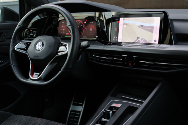 Volkswagen Golf 2.0 TSI GTI *Pano*Camera*Stoel- Stuurverwarming*