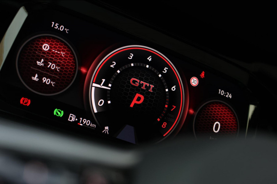 Volkswagen Golf 2.0 TSI GTI *Pano*Camera*Stoel- Stuurverwarming*