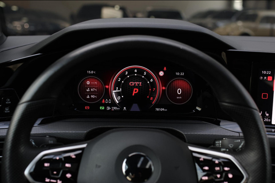 Volkswagen Golf 2.0 TSI GTI *Pano*Camera*Stoel- Stuurverwarming*
