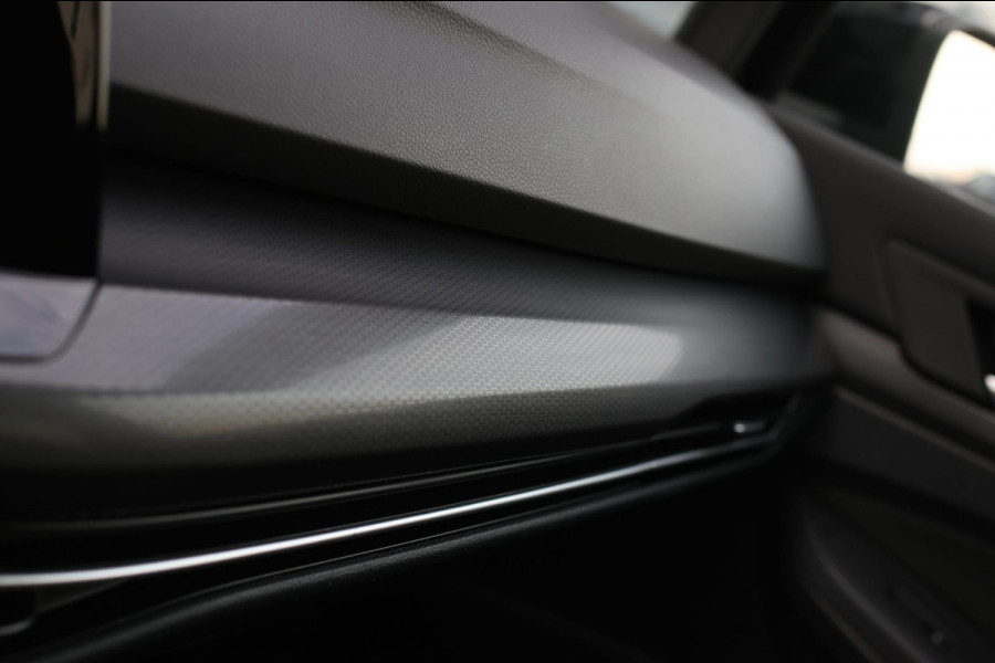 Volkswagen Golf 2.0 TSI GTI *Pano*Camera*Stoel- Stuurverwarming*