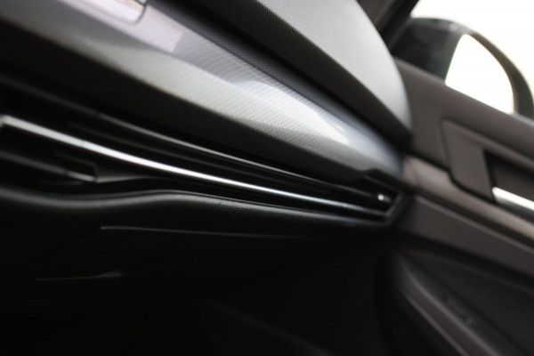 Volkswagen Golf 2.0 TSI GTI *Pano*Camera*Stoel- Stuurverwarming*