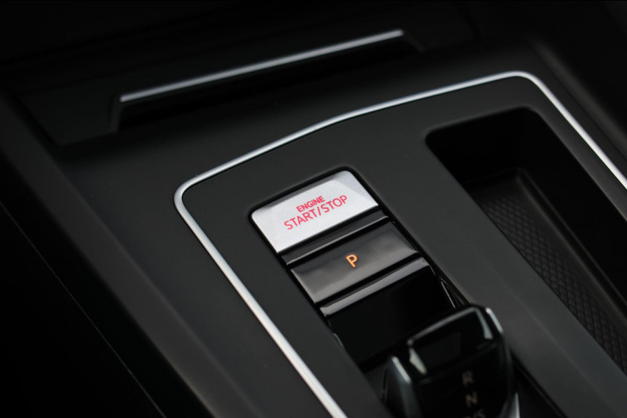 Volkswagen Golf 2.0 TSI GTI *Pano*Camera*Stoel- Stuurverwarming*