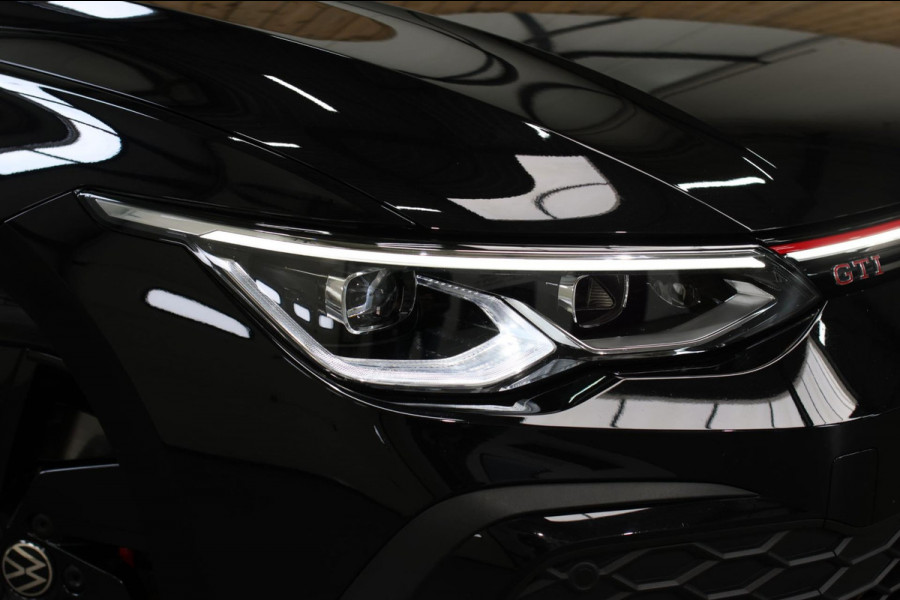 Volkswagen Golf 2.0 TSI GTI *Pano*Camera*Stoel- Stuurverwarming*