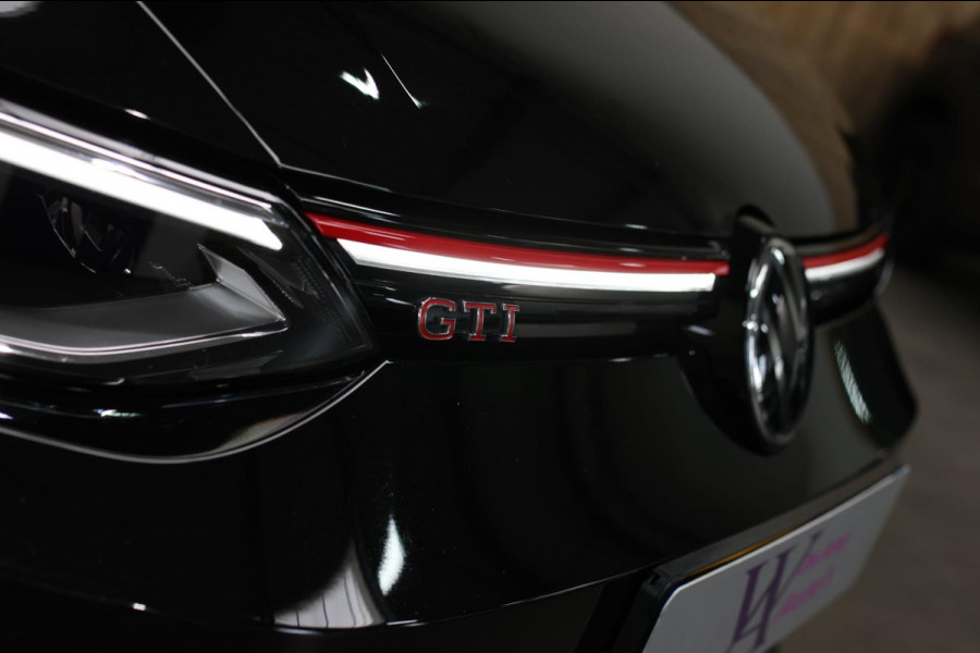 Volkswagen Golf 2.0 TSI GTI *Pano*Camera*Stoel- Stuurverwarming*