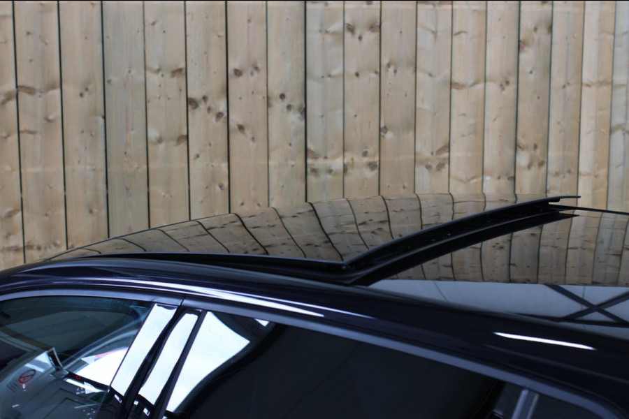 Volkswagen Golf 2.0 TSI GTI *Pano*Camera*Stoel- Stuurverwarming*