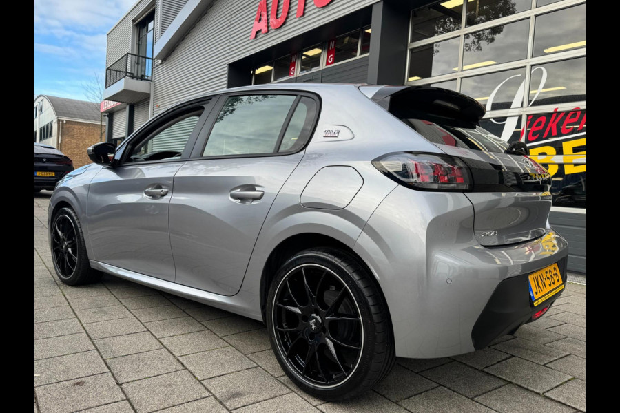 Peugeot 208 1.2 PureTech OutLaw Edition- Navigatie / Apple CarPlay I Airco I 18 inch Sport velgen I LED I PDC I Dealer onderhouden