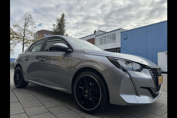 Peugeot 208 1.2 PureTech OutLaw Edition- Navigatie / Apple CarPlay I Airco I 18 inch Sport velgen I LED I PDC I Dealer onderhouden
