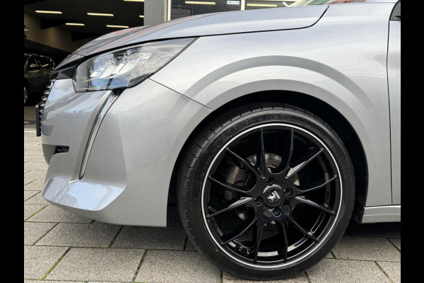 Peugeot 208 1.2 PureTech OutLaw Edition- Navigatie / Apple CarPlay I Airco I 18 inch Sport velgen I LED I PDC I Dealer onderhouden