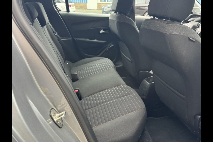 Peugeot 208 1.2 PureTech OutLaw Edition- Navigatie / Apple CarPlay I Airco I 18 inch Sport velgen I LED I PDC I Dealer onderhouden