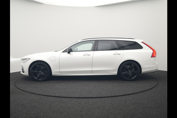 Volvo V90 T8 AWD R-Design Plug In Hybrid 394pk Dealer O.H. PHEV | Adaptive Cruise | 360 Camera | Black Optic | Alcantara Sportstoelen Memory & Verwarmd | Apple Carplay | Keyless | Blis | Virtual | Navigatie | 19"L.M |