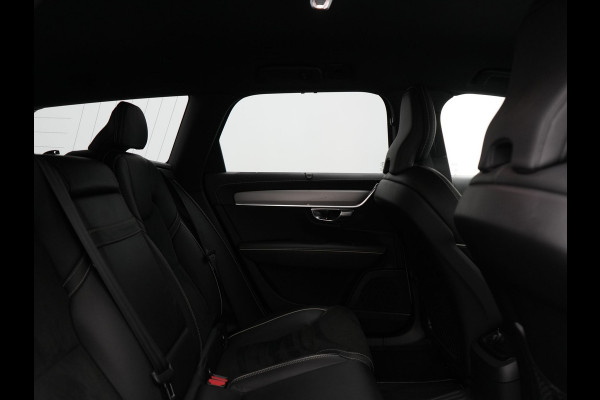 Volvo V90 T8 AWD R-Design Plug In Hybrid 394pk Dealer O.H. PHEV | Adaptive Cruise | 360 Camera | Black Optic | Alcantara Sportstoelen Memory & Verwarmd | Apple Carplay | Keyless | Blis | Virtual | Navigatie | 19"L.M |
