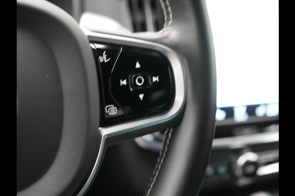 Volvo V90 T8 AWD R-Design Plug In Hybrid 394pk Dealer O.H. PHEV | Adaptive Cruise | 360 Camera | Black Optic | Alcantara Sportstoelen Memory & Verwarmd | Apple Carplay | Keyless | Blis | Virtual | Navigatie | 19"L.M |