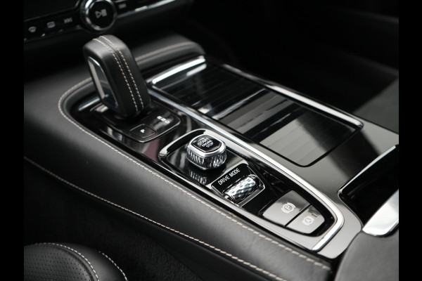 Volvo V90 T8 AWD R-Design Plug In Hybrid 394pk Dealer O.H. PHEV | Adaptive Cruise | 360 Camera | Black Optic | Alcantara Sportstoelen Memory & Verwarmd | Apple Carplay | Keyless | Blis | Virtual | Navigatie | 19"L.M |