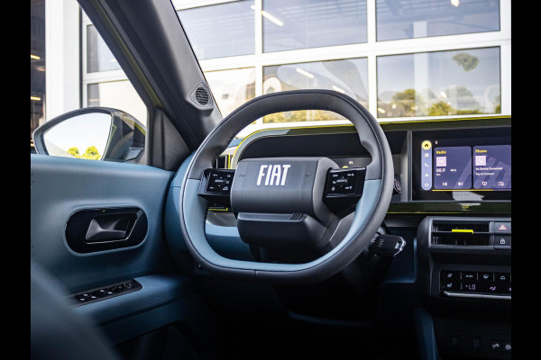 Fiat Grande Panda La Prima 11 kW 44 kWh | Uit voorraad leverbaar | Clima | Cruise | Camera | Apple Carplay | 17" | Navi | Winter Pack