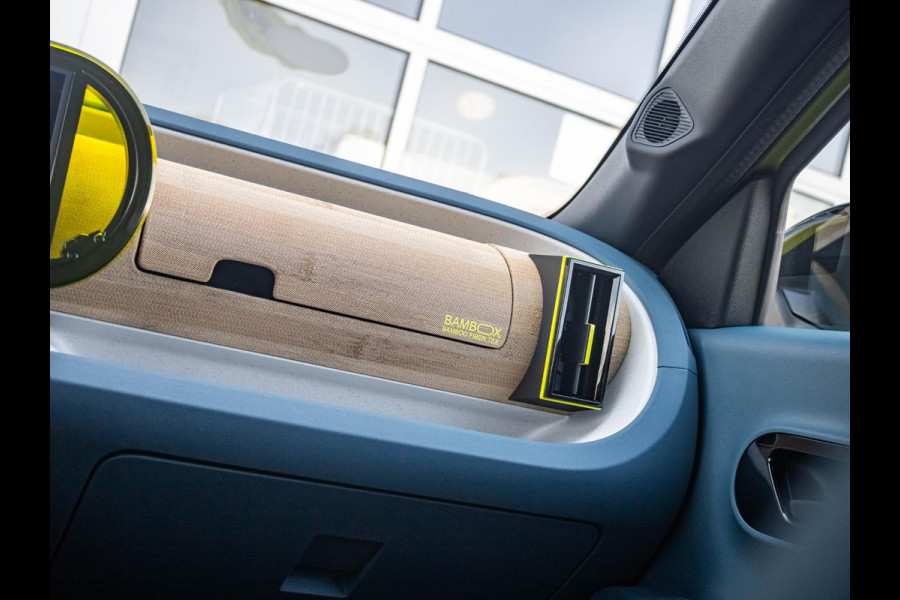 Fiat Grande Panda La Prima 11 kW 44 kWh | Uit voorraad leverbaar | Clima | Cruise | Camera | Apple Carplay | 17" | Navi | Winter Pack