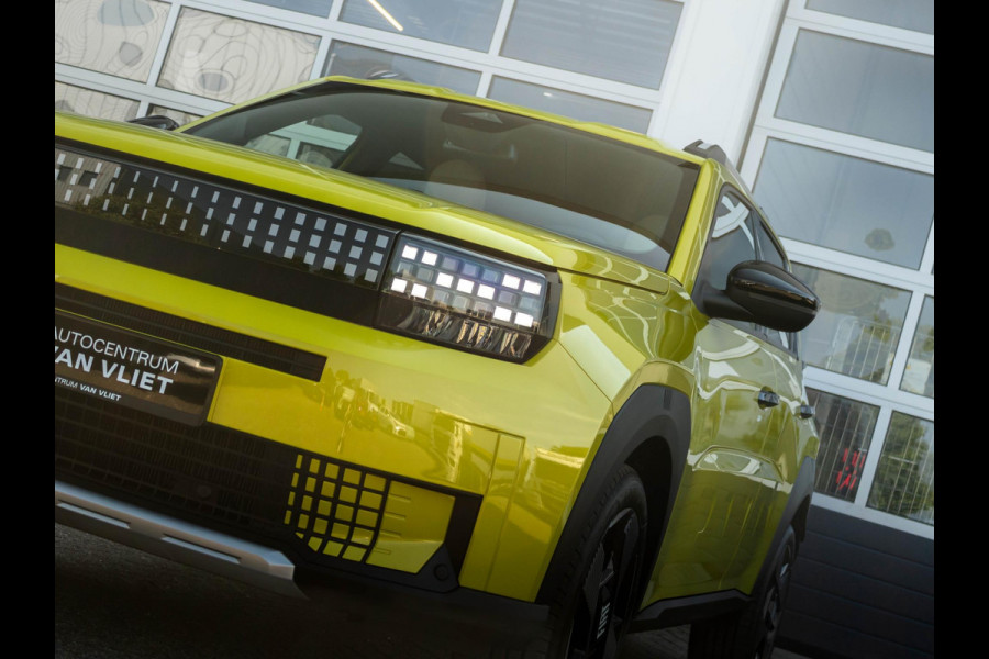 Fiat Grande Panda La Prima 11 kW 44 kWh | Uit voorraad leverbaar | Clima | Cruise | Camera | Apple Carplay | 17" | Navi | Winter Pack