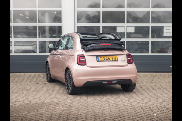 Fiat 500E La Prima 42 kWh Cabrio | Apple Carplay - Android Auto | Leer | 17" LM velgen|
