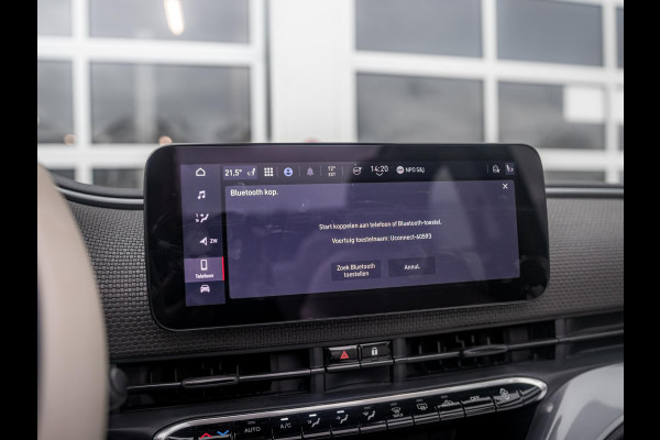 Fiat 500E La Prima 42 kWh Cabrio | Apple Carplay - Android Auto | Leer | 17" LM velgen|