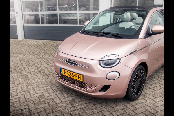 Fiat 500E La Prima 42 kWh Cabrio | Apple Carplay - Android Auto | Leer | 17" LM velgen|