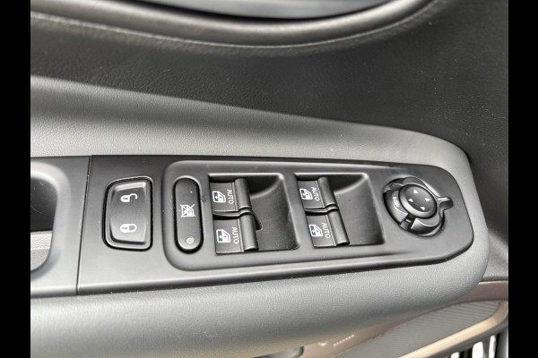 Jeep Renegade 4xe 240 Plug-in Hybrid Electric Upland | Winterpakket | Led koplampen