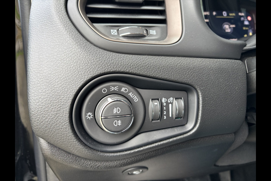 Jeep Renegade 4xe 240 Plug-in Hybrid Electric Upland | Winterpakket | Led koplampen