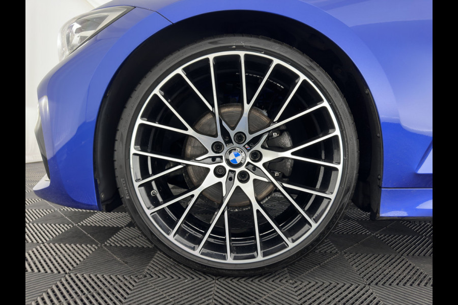 BMW 3-serie 320i M-Sportpack High Executive (INCL-BTW) *LEATHER-ALCANTARA | FULL-LED | DIGI-COCKPIT | HEATED-SPORTSEATS | BLIND-SPOT | HIFI-SOUND | KEYLESS | NAVI-FULLMAP | ECC | PDC | CRUISE | AMBIENT-LIGHT | SHIFT-PADDLES | 20''ALU*