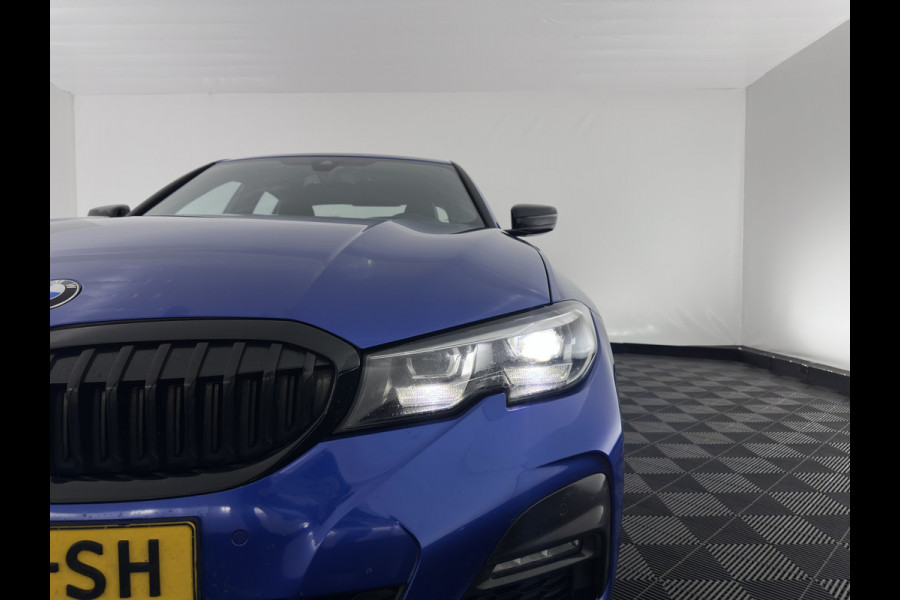 BMW 3-serie 320i M-Sportpack High Executive (INCL-BTW) *LEATHER-ALCANTARA | FULL-LED | DIGI-COCKPIT | HEATED-SPORTSEATS | BLIND-SPOT | HIFI-SOUND | KEYLESS | NAVI-FULLMAP | ECC | PDC | CRUISE | AMBIENT-LIGHT | SHIFT-PADDLES | 20''ALU*