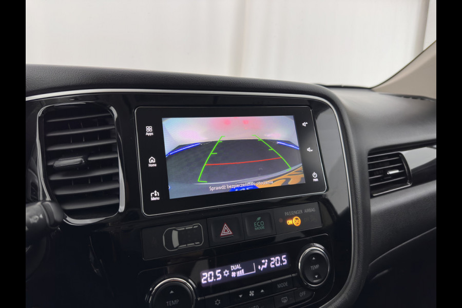 Mitsubishi Outlander 2.0 PHEV (Plug-In) Pure (INCL-BTW) Aut. *LEATHER-MICROFIBRE | COMFORTSEATS | CARPLAY | CAMERA | DAB+ | KEYLESS | PRIVACY-GLASS | SHIFT-PADDLES | TOWBAR | 16''ALU*