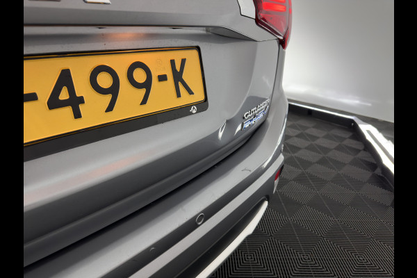 Mitsubishi Outlander 2.0 PHEV (Plug-In) Pure (INCL-BTW) Aut. *LEATHER-MICROFIBRE | COMFORTSEATS | CARPLAY | CAMERA | DAB+ | KEYLESS | PRIVACY-GLASS | SHIFT-PADDLES | TOWBAR | 16''ALU*