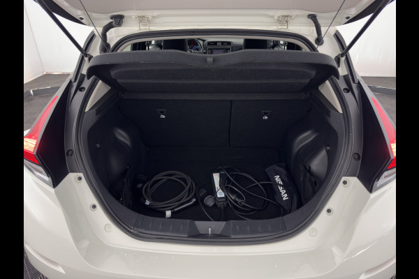 Nissan Leaf Acenta 40 kWh {SOH-90%} Aut. *ADAPTIVE-CRUISE | KEYLESS | NAVI-FULLMAP | BLIND-SPOT | DAB+ | COMFORTSEATS | DIGI-COCKPIT | PRIVACY-GLASS | CAMERA |  17"ALU*