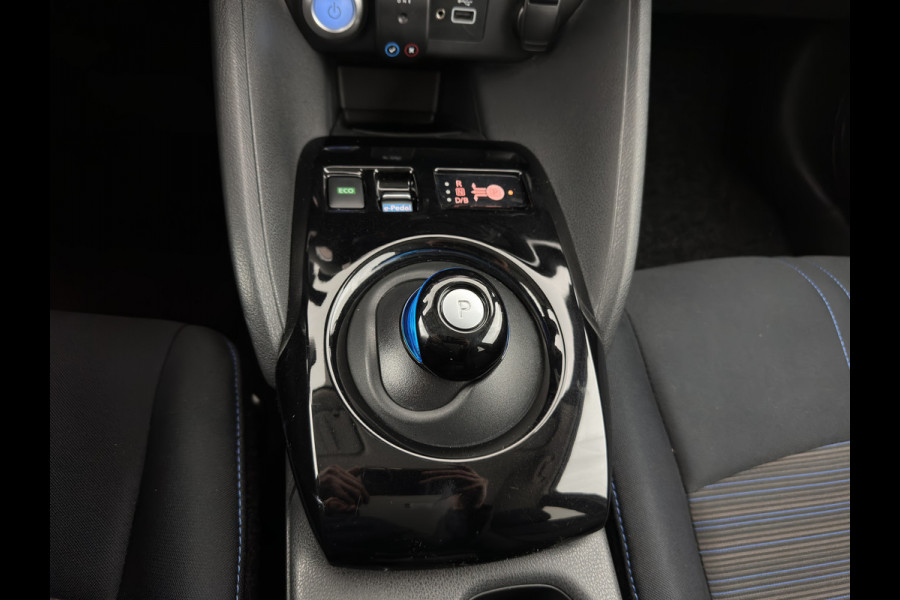 Nissan Leaf Acenta 40 kWh {SOH-90%} Aut. *ADAPTIVE-CRUISE | KEYLESS | NAVI-FULLMAP | BLIND-SPOT | DAB+ | COMFORTSEATS | DIGI-COCKPIT | PRIVACY-GLASS | CAMERA |  17"ALU*